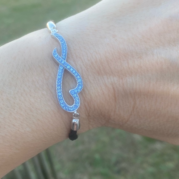 Light blue crystal heart bracelet NWT - Picture 10 of 11